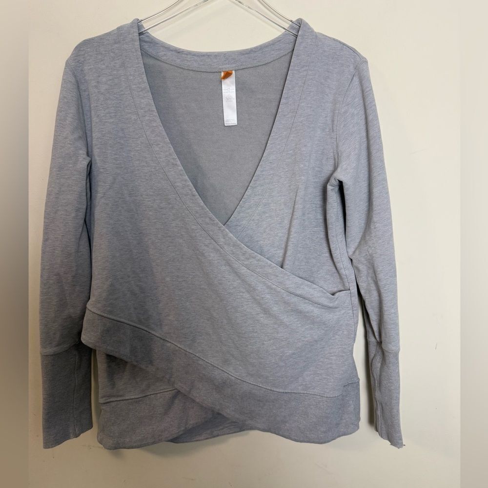 Lucy Gray Cross Wrap Front Long Sleeve Loungewear Active Sweatshirt Medium
